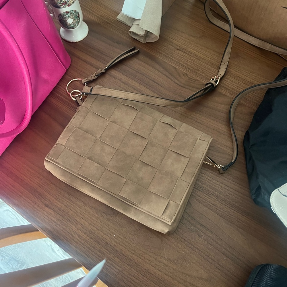 Brand new shoulder bag